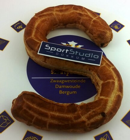 Amandelletter S met Sportstudio Dokkum logo