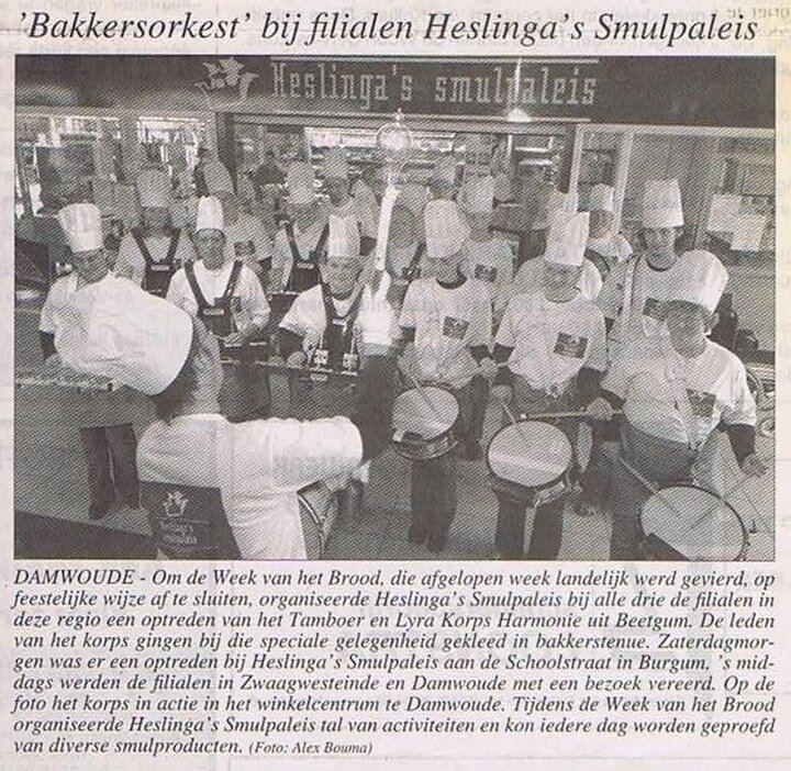 Bakkersorkest in winkelcentrum Damwoude Bakkersorkest in winkelcentrum Damwoude